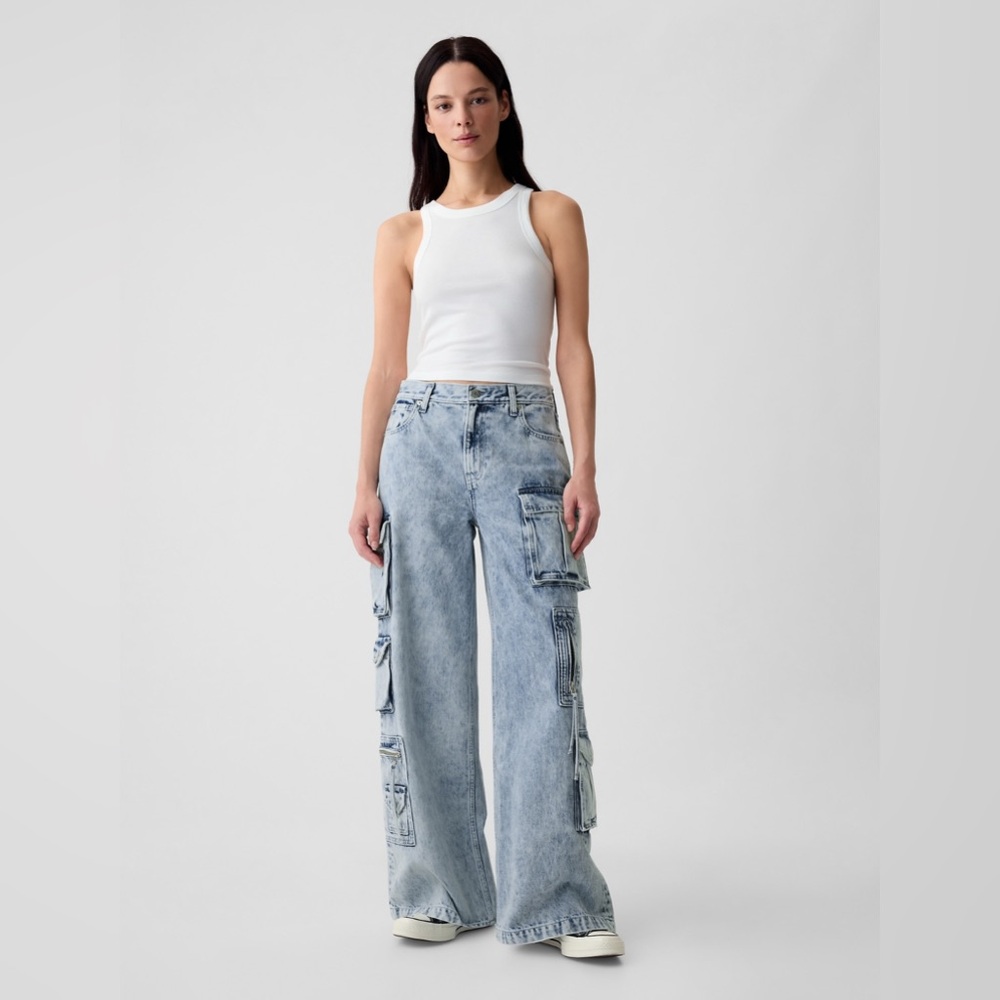Gap mid rise baggy cargo jeans
